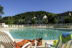 T3 duplex village geolia Saint geniez d'olt avec 2 piscines chauffée